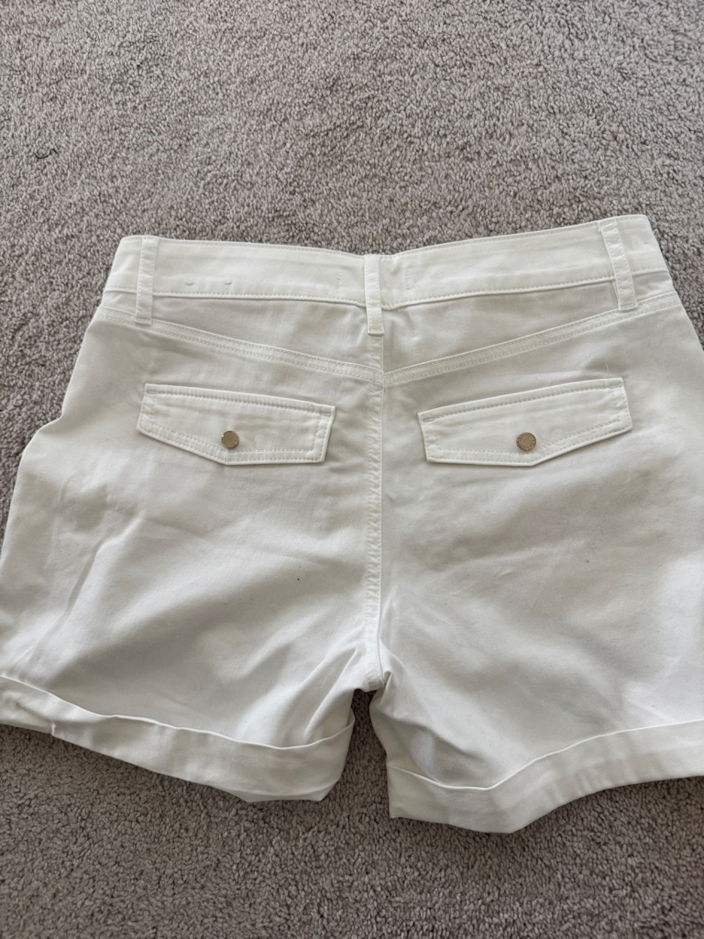 White House Black Market White Utility Pocket Cuffed Shorts - Picture 4 of 6